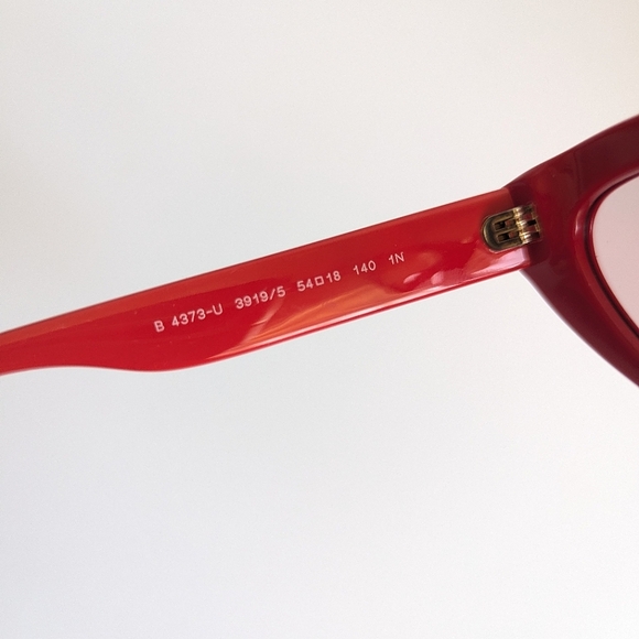 BURBERRY Cat Eye Lipstick Red Sunglasses 😍 Authentic $350 NWOT New - Picture 13 of 15